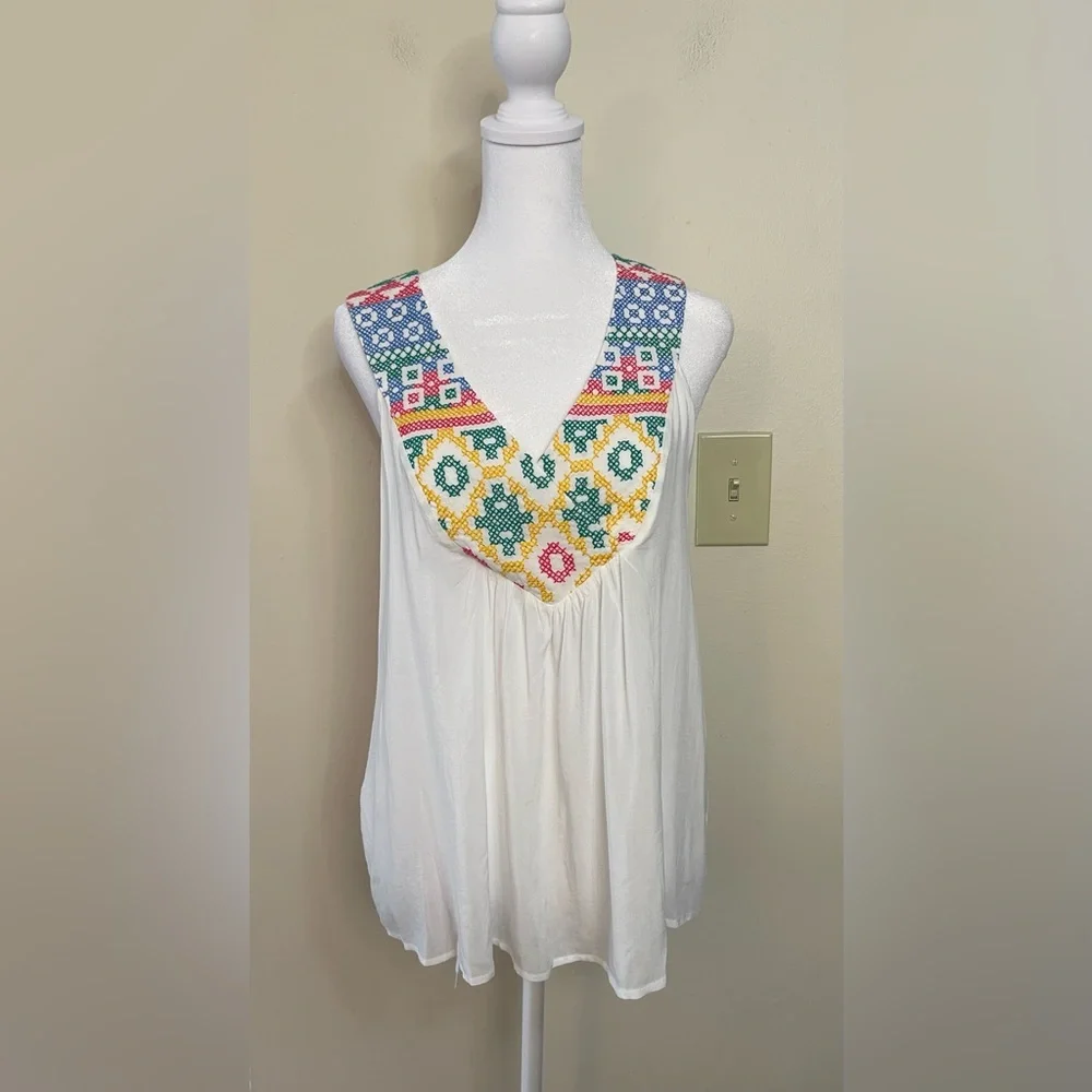 Lovestitch Women’s Bohemian Embroidery Tank Top V- Neck Size Medium. NWT - Picture 3 of 17